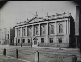 From Apothecaries to Innovation: The Story of Pharmacy in Ireland