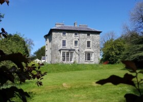 Corravahan House: Architecture and History