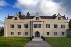 A Virtual Tour of Carrick-On Suir