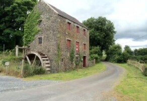 Explore the Treasures of East Galway Heritage Bus Tour