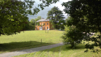 Tours of Anaverna House and Garden