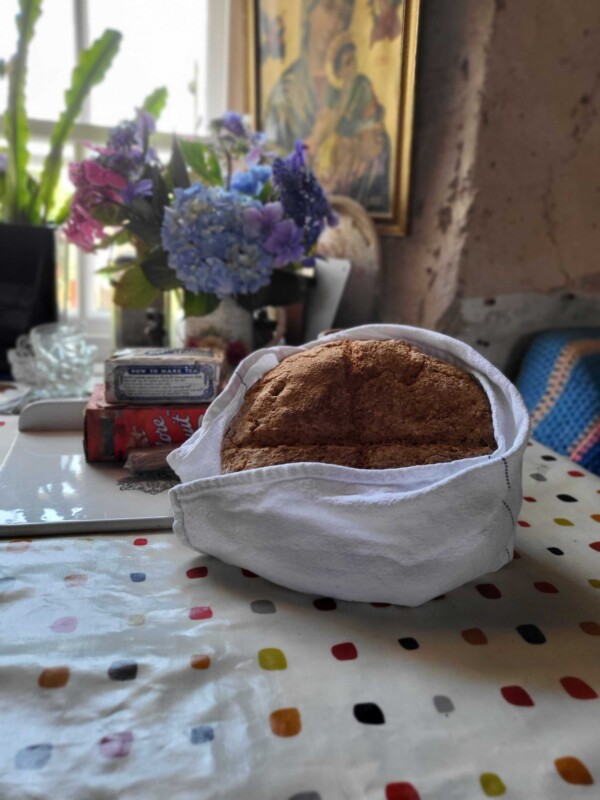 Bread on table pic