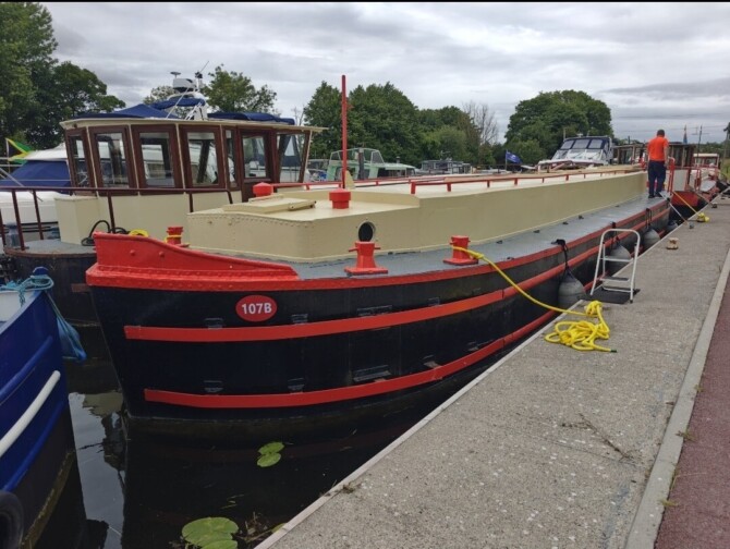 Barge