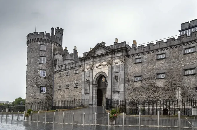 Kilkenny castle ireland built main gate Kilkenny castle ireland built main gate