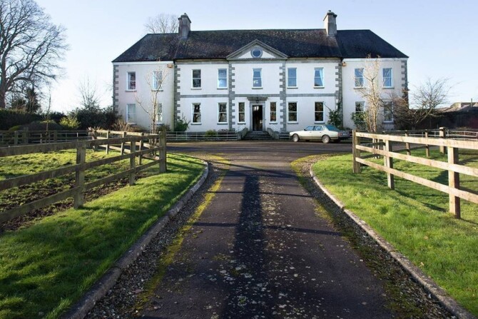 Sandbrook house 80 911 163152308575911