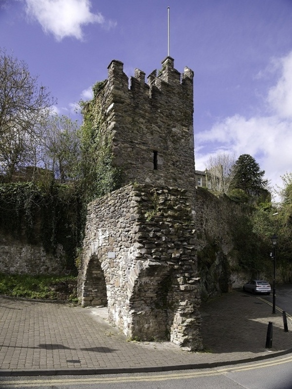 Medieval city walls tour Medieval city walls tour