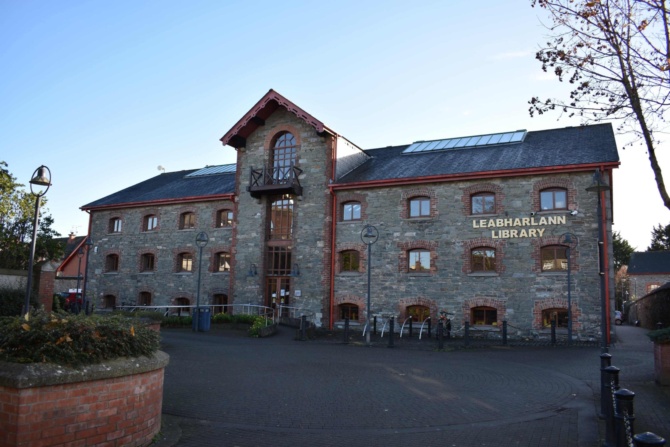 Dundalk Library exterior min min