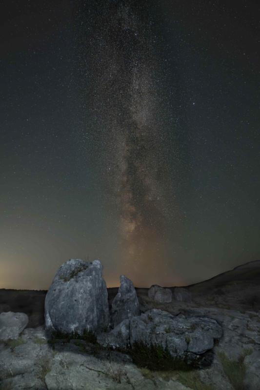 Jpeg optimizer Burren Rocks uner the Milkyway DSC 8202