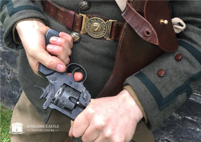 Material Culture of the Irish Revolution by Claíomh