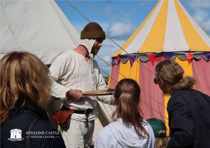 Bow-Making during the 100 Years War by Living Longbows